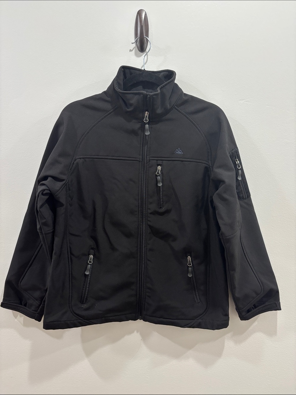 SNOZU Kids Black Performance Softshell Jacket with High Collar Size L: 14/16